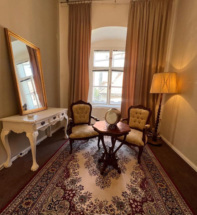 Csaky Palace Bratislava 1 Apartment Luaran gambar