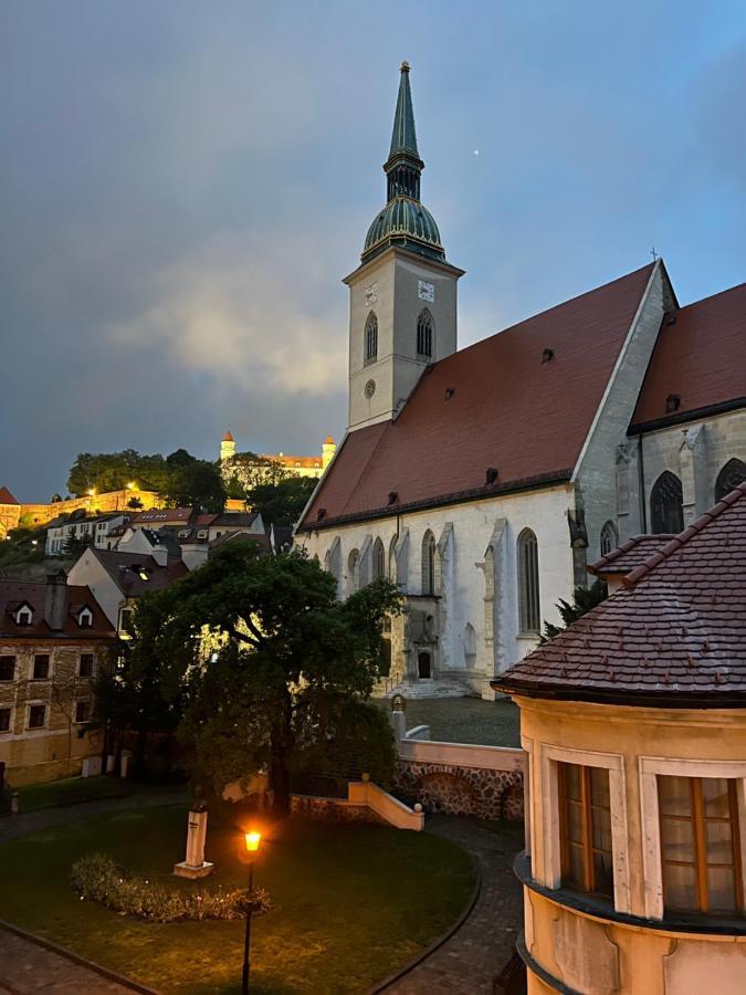 Csaky Palace Bratislava 1 Apartment Luaran gambar