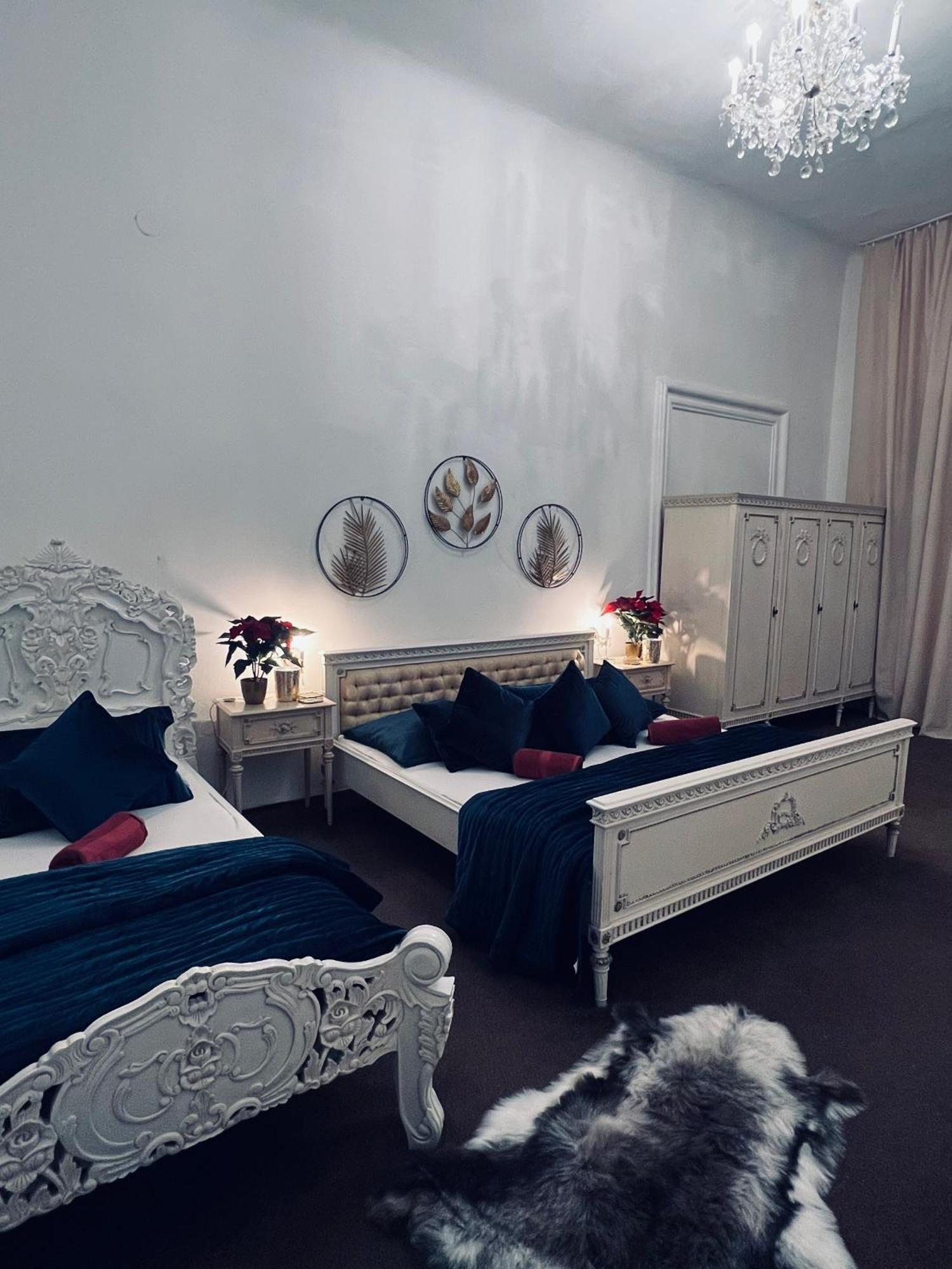 Csaky Palace Bratislava 1 Apartment Luaran gambar