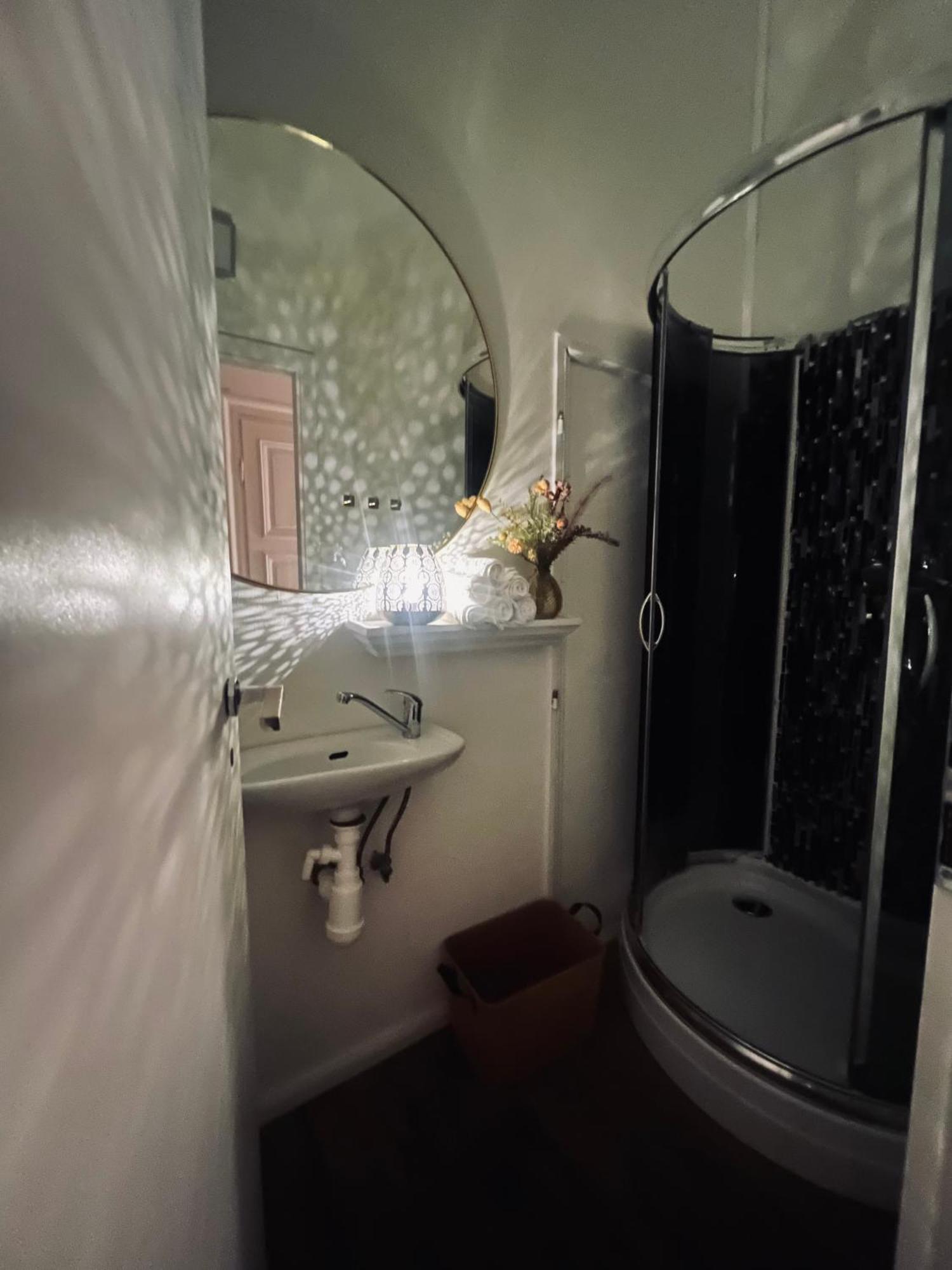 Csaky Palace Bratislava 1 Apartment Luaran gambar